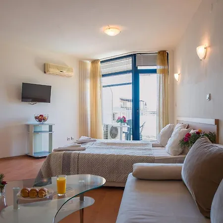 Rainbow 1 Apartment *